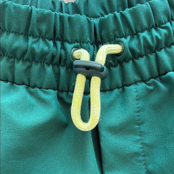 Old Navy Two-Tone Green Athletic Shorts S - Picture 5 of 5